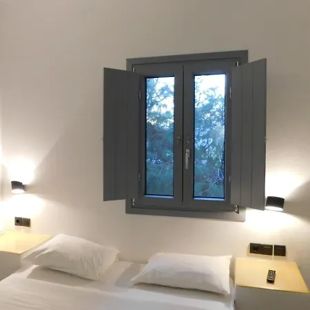 Centralic * Perissa (Santorini)