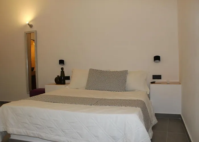 Centralic * Perissa (Santorini)