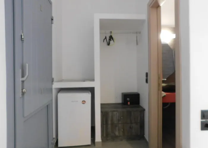 Centralic Perissa (Santorini)